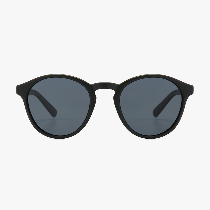 SUNGAIT Classic Round Polarized Sunglasses Retro Vintage Style UV400 Black Frame Matte Finish Grey Lens
